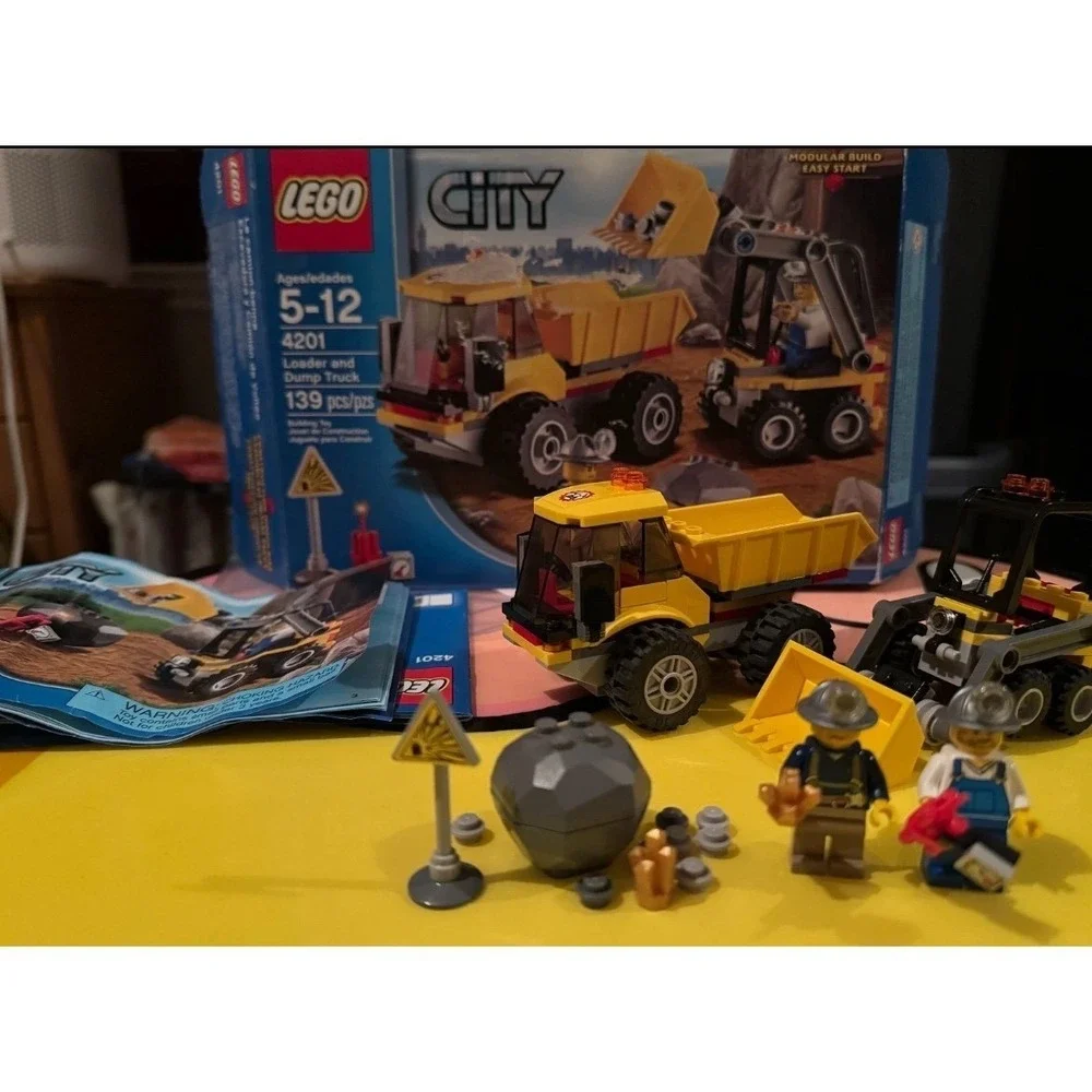 LEGO City Construction Set: 4201 Loader & Dump Truck 100% Complete Box Manual - Picture 1 of 2